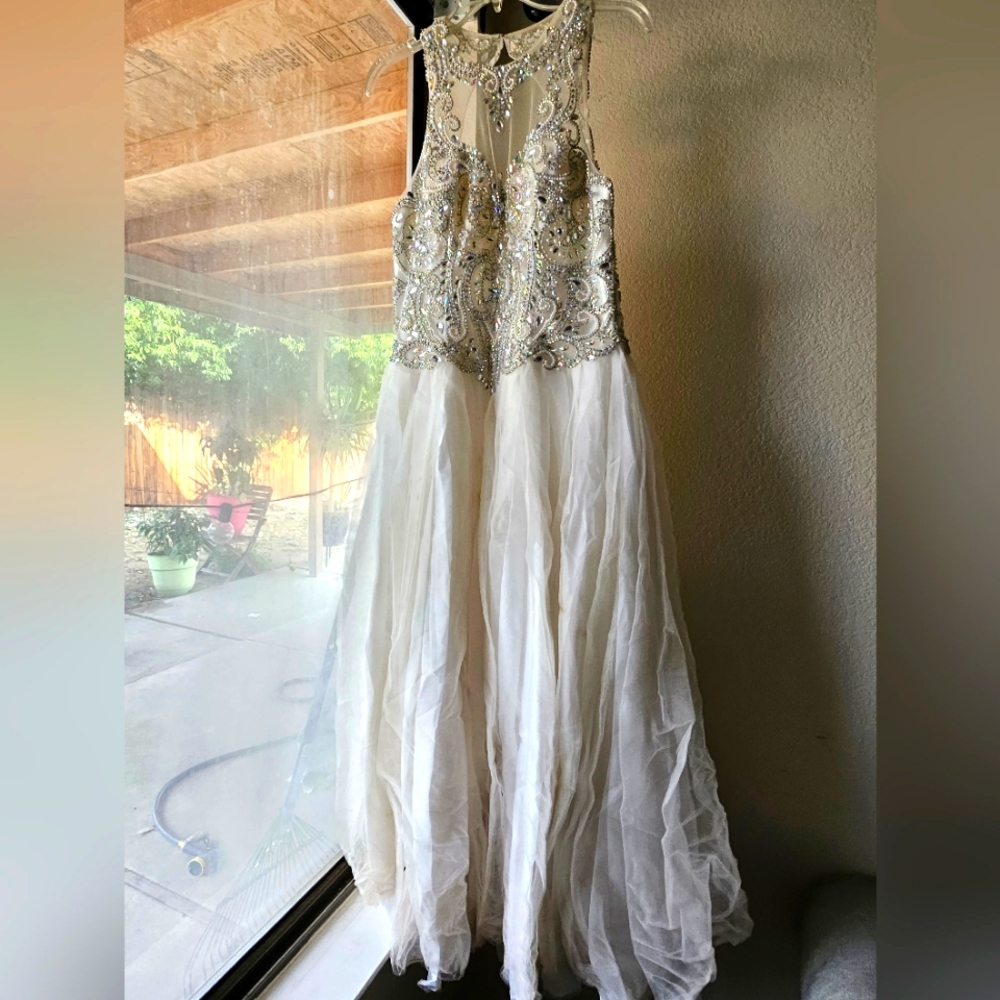 USED wedding dress white with corset type back / special occasion/ aspeed dress